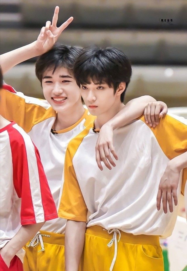 朝春慕成夏［ 文轩 ］